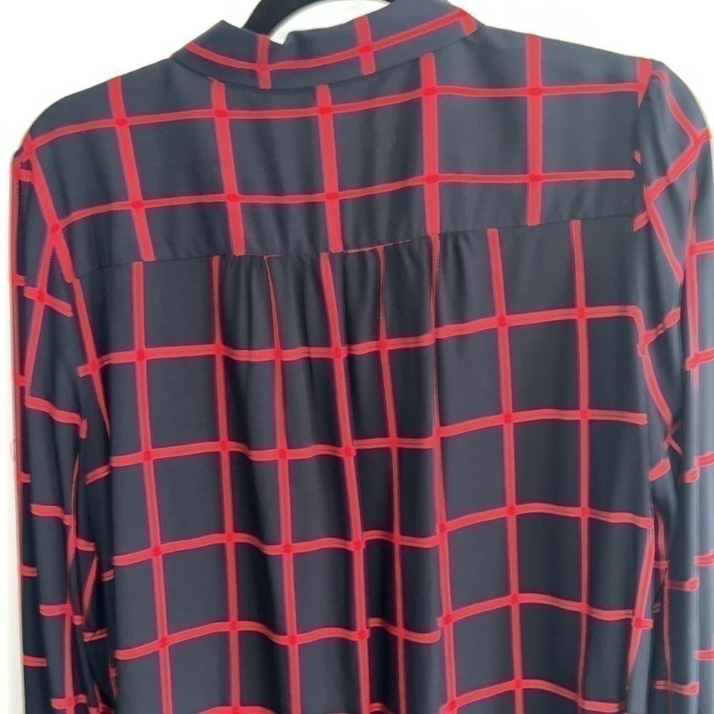 Loft buttoned down black and red top - size medium - Picture 6 of 8
